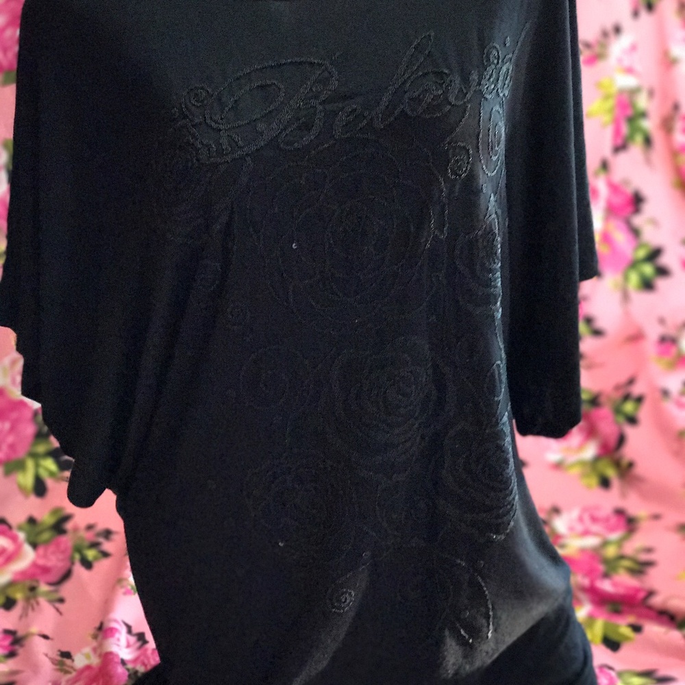 black beaded applique “Beloved” rose print tunic top L - Picture 7 of 7